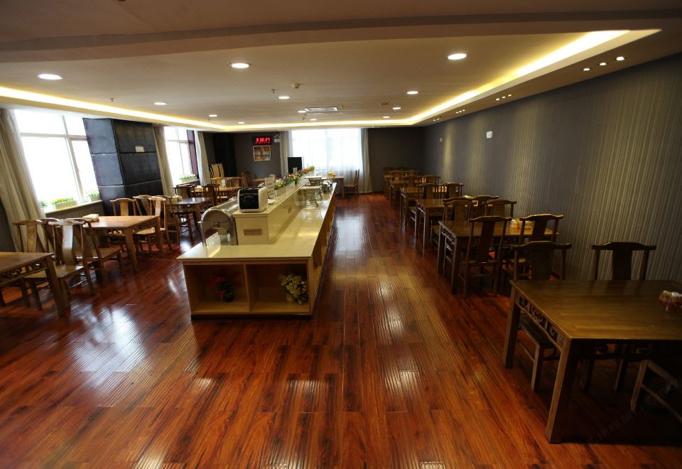 Platinum Palace Hotel Hotel Overview