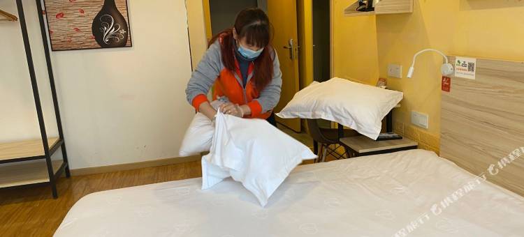 布丁严选酒店(广安职业技术体育中心店)图片