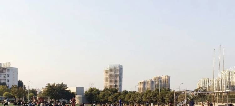 布丁严选酒店(广安职业技术体育中心店)图片