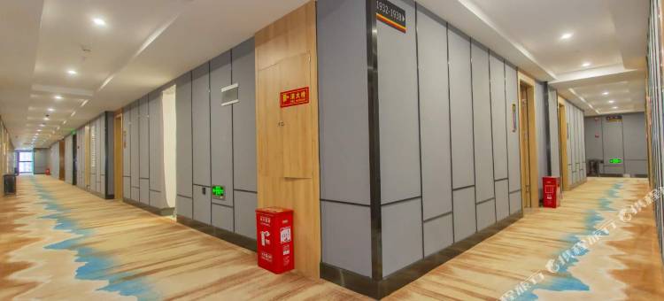 速8精选酒店(成都爱琴海购物公园店)图片