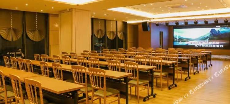 铂顿国际公寓(广州钟落潭地铁站庆达广场店)图片