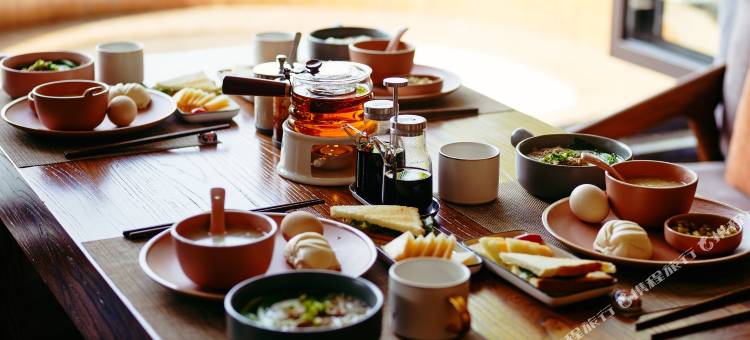 凤凰等你来三生三世江景庭院民宿(凤凰古城沱江店)图片