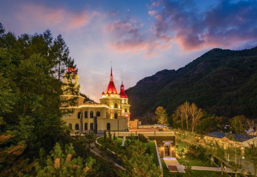 桓仁漫谷度假小镇外景图