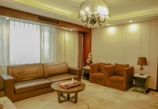 Heng Geely Hotel Hotel Overview