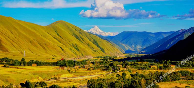 康定宜思轩商务宾馆(溜溜城店)图片