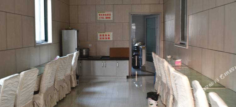 铭骏时尚酒店(商丘中原车城店)图片