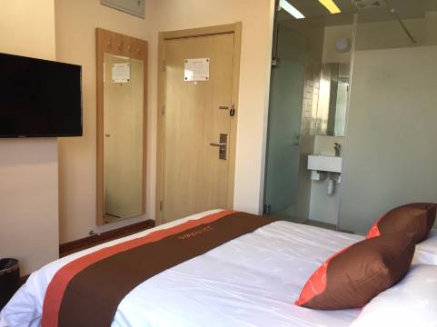 骏怡连锁民宿(北京西站南路店)