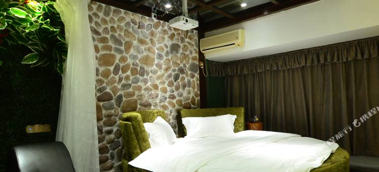 武汉久爱居情侣公寓图片