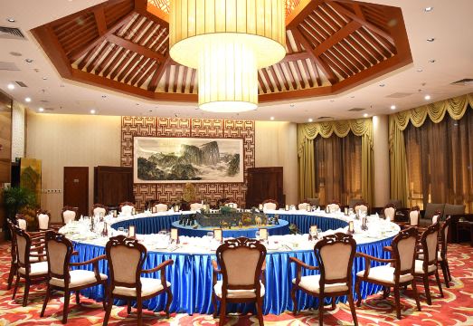 Huashan Mountain International HotelHotel Overview