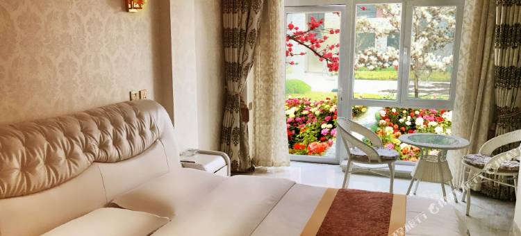 平行世界庭院酒店图片