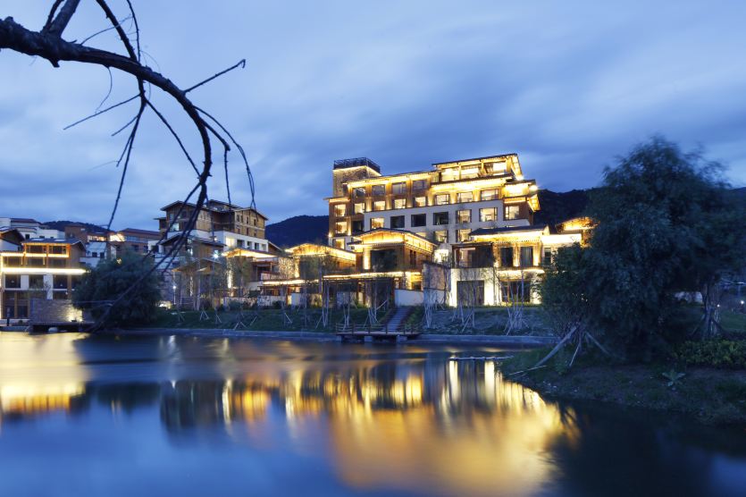 Grand House Tingyue LinzhiHotel Overview