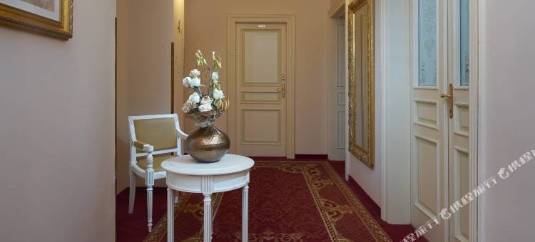 阿括斯市区酒店(Alqush Downtown Hotel)图片