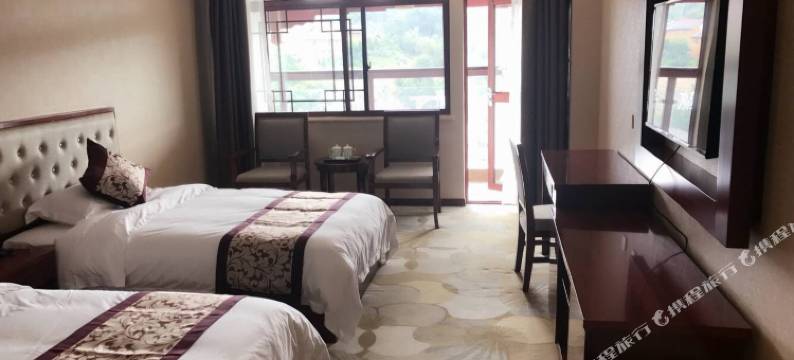 楚雄吕合宏强大酒店图片