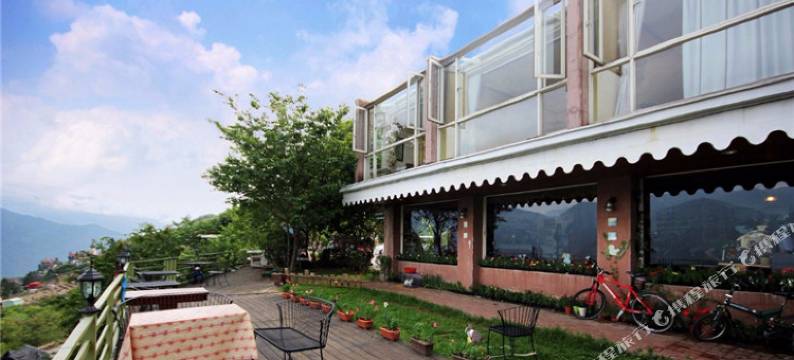 南投清境白熊屋图片