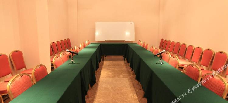 红枕安悦连锁酒店(安丘泰华城店)图片