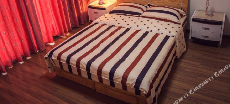 武汉地铁四号线旁归元寺景区内温馨电梯公寓图片