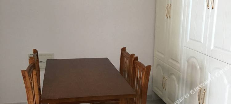 青岛金沙滩凤凰金岸套三精装房普通公寓图片