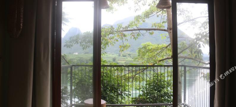 红河谷秘境酒店(河池都安红水河店)图片