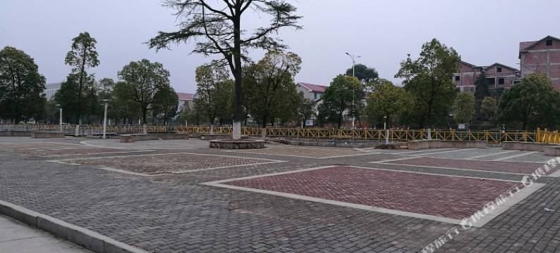 万安华云大酒店图片