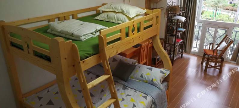 德清傲雪孤梅公寓图片