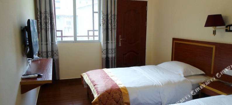 岑溪天龙山庄图片