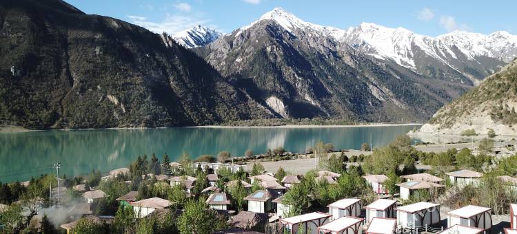 八宿然乌国际自驾房车露营营地图片