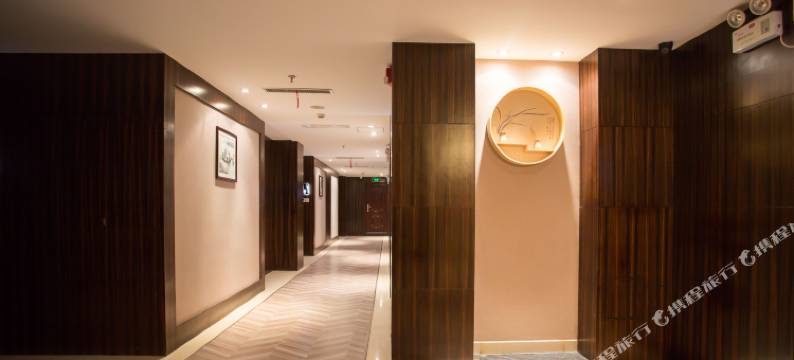 景岸酒店(柯桥银泰百货中国轻纺城地铁站店)图片