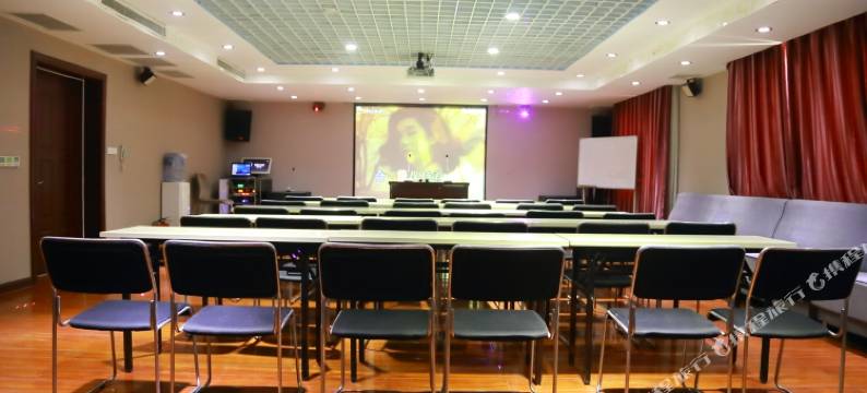 稻城兰卡假日酒店图片