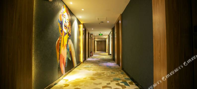 郑州四月天时尚酒店(锦艺城王府井店)图片