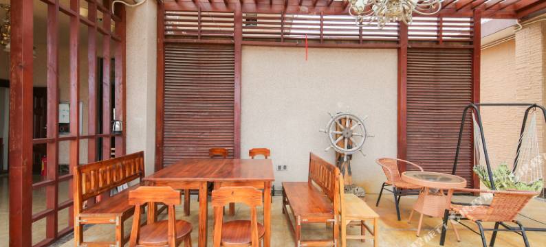 异国风情假日酒店(北海北部湾广场公园路店)图片