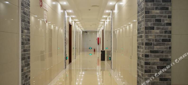 平远豪居人家酒店图片