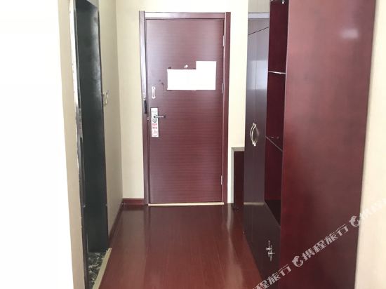 济南欧乐堡边上的安静小屋