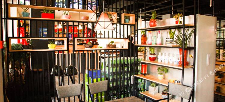 伊宁若见花城酒店图片