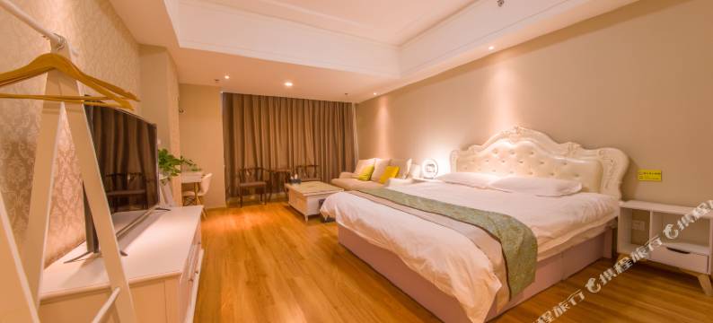 海宸公寓酒店(济南高新万达会展中心店)图片