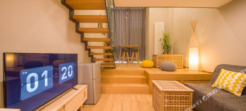 青岛万丽海景LOFT观海度假公寓(栈桥火车站店)图片