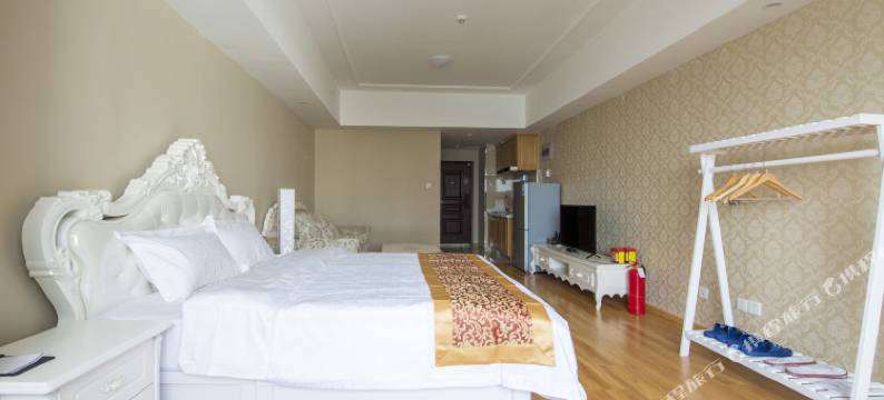 艾晶艺术酒店(济南高新万达会展中心店)图片