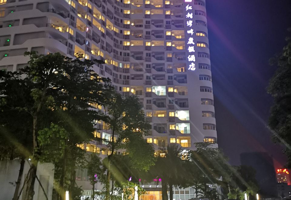  Hotel Overview
