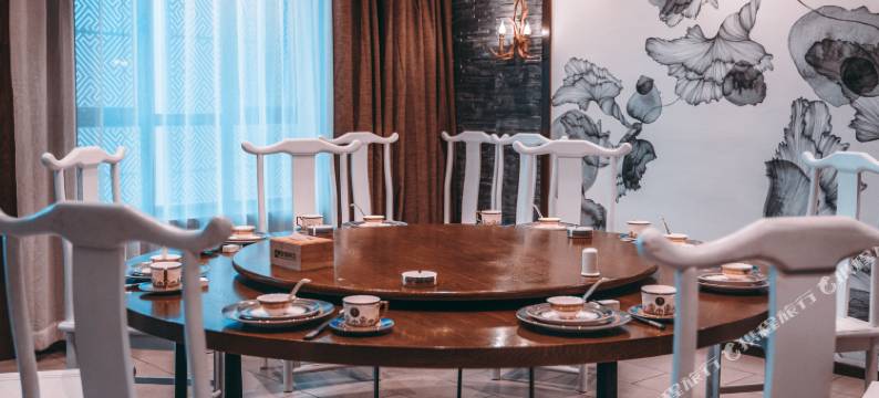 精河孵梦森林精品酒店图片