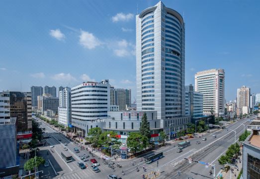 明都大酒店（昆明交三桥地铁站南屏步行街店）外景图