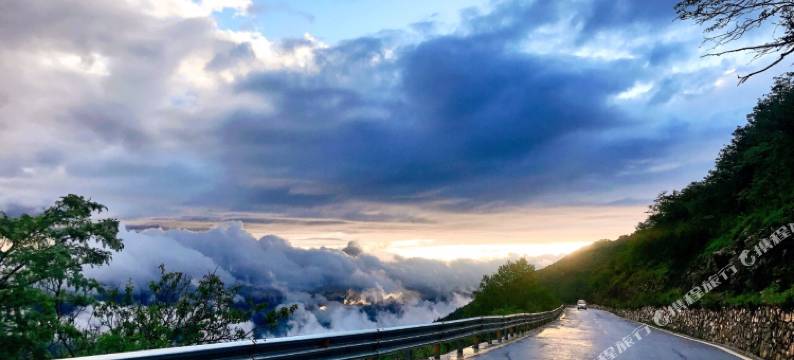 神农架刘二姐山庄图片