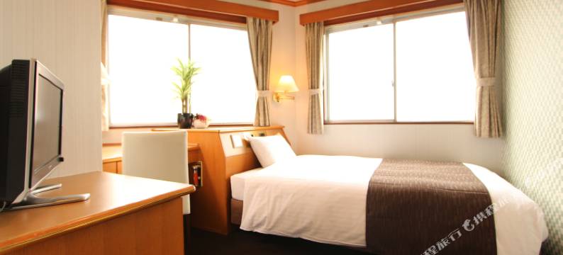利夫马克斯经济型酒店-那霸泊港店(HOTEL LiVEMAX BUDGET Okinawa Tomariko)图片