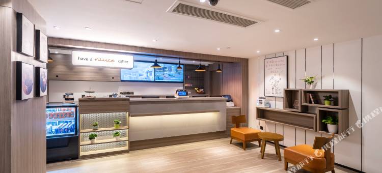 又廷酒店(上海滴水湖地铁站店)图片
