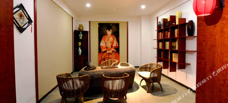 汇力商务公寓(嘉峪关东湖景区大唐美食街店)图片