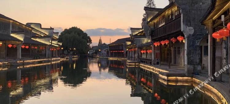 浔书坊・InkRiverside・临河设计师民宿(南浔古镇景区内百间楼店)图片