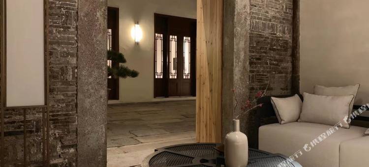 浔书坊・InkRiverside・临河设计师民宿(南浔古镇景区内百间楼店)图片