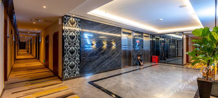 柏悦湾酒店(广西大学地铁站动物园店)图片