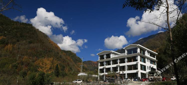 汶川沐月青岚温泉民宿(中华大熊猫苑店)图片