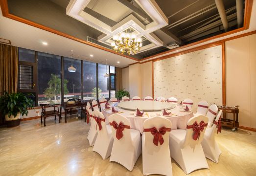 Longfeng Sports Theme Hotel Hotel Overview