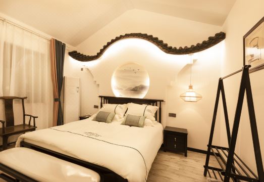 Shanghai ShuiYunJIan homestayHotel Overview