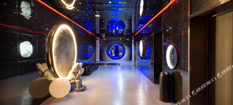 NOVA星球·高空全江景酒店(重庆解放碑洪崖洞店)图片